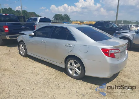 2014 Toyota Camry Se z USA, uszkodzony, nr VIN 4T1BF1FK3EU348862